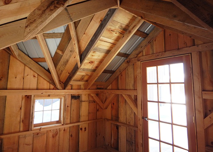 Дом с необычной  крышей - фото 12