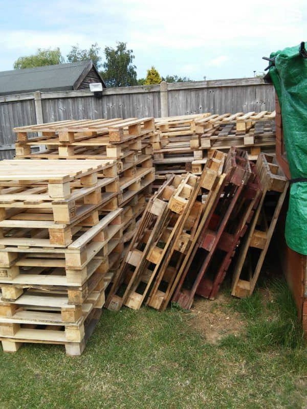 Сделать дом из 140 поддонов - фото 3