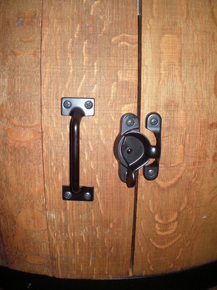 Из деревянной бочки раковина - фото 17