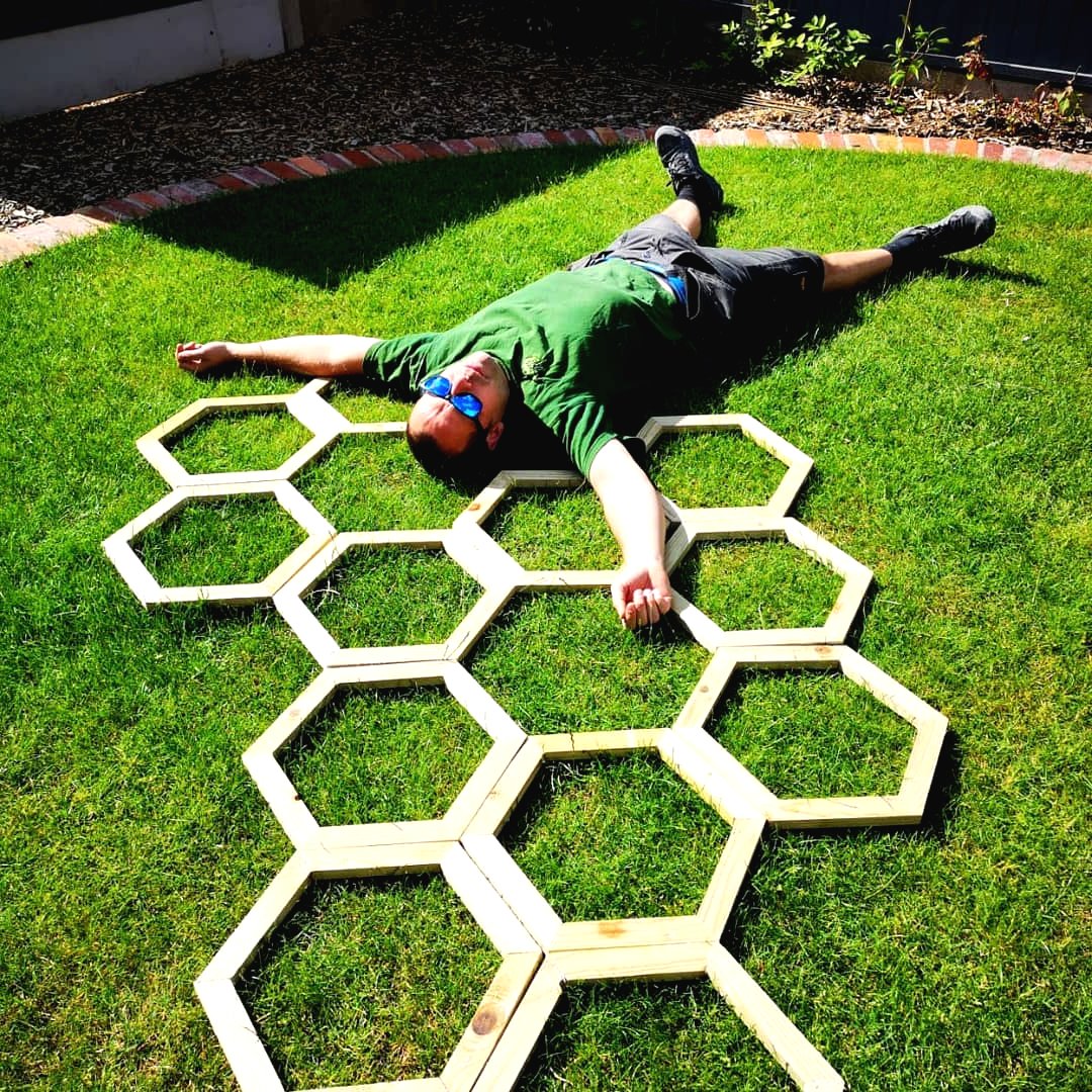 Необычный декор забора - фото 7