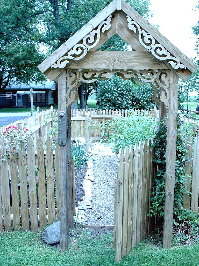 Деревянное ограждение для сада - фото 4