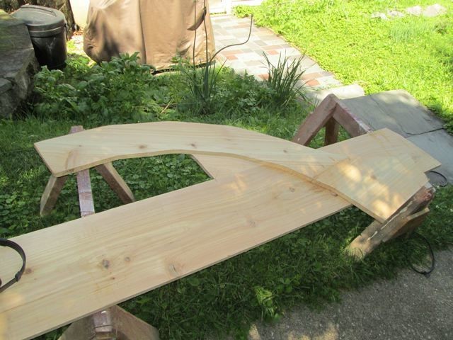 Интересное крыльцо из дерева для дома - фото 5