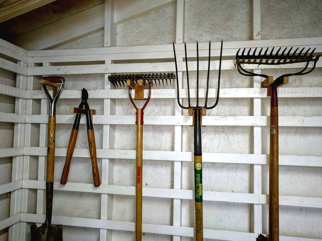 Как хранить садовый инструмент? - фото 9