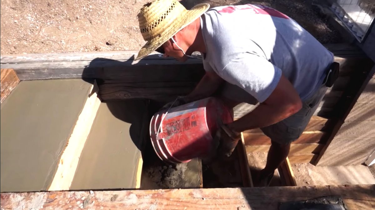 Подземная теплица из профилированного поликарбоната - фото 16