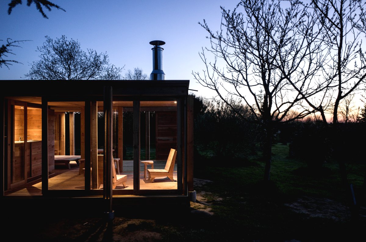 Маленький домик из дерева - фото 15