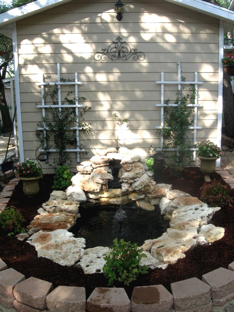 Пруд с водопадом  - фото 2