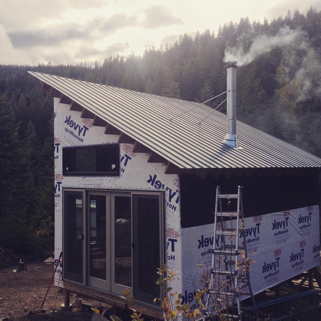 Дом с односкатной крышей в горах - фото 6