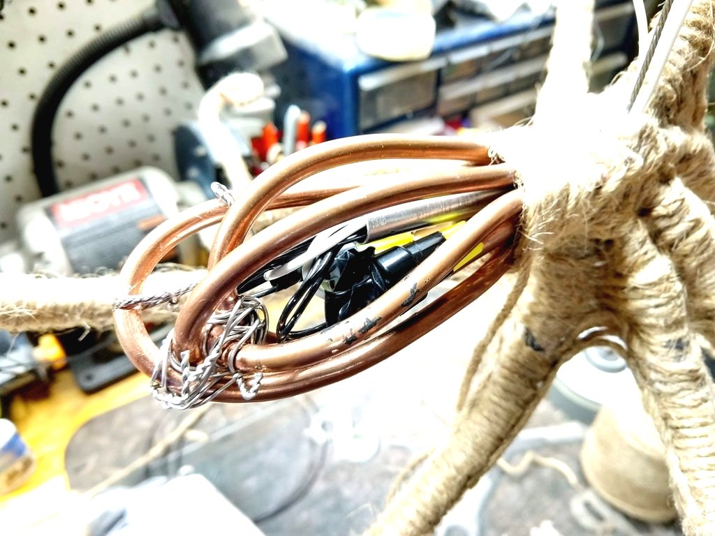 Оригинальная потолочная лампа - фото 9