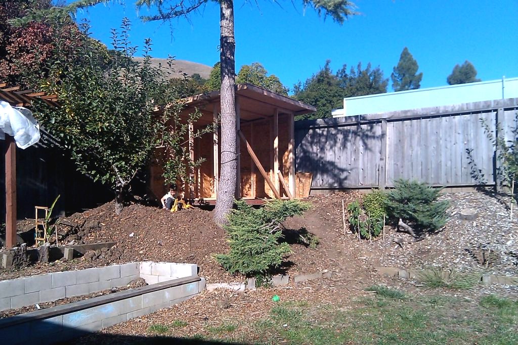 Небольшой садовый домик - фото 13