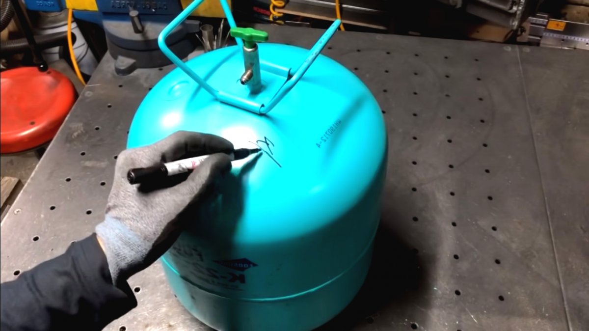 Буржуйка из старого газового баллона - фото 3