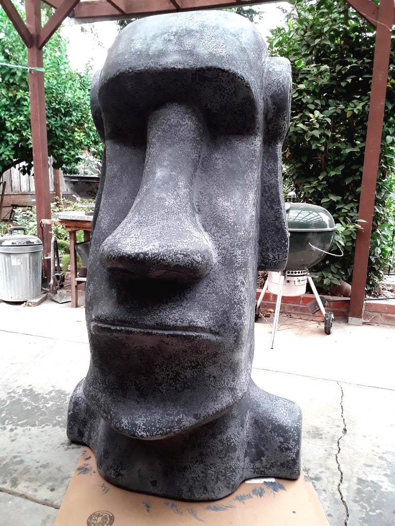 Необычный способ украсить сад статуей из пенополистирола - фото 16