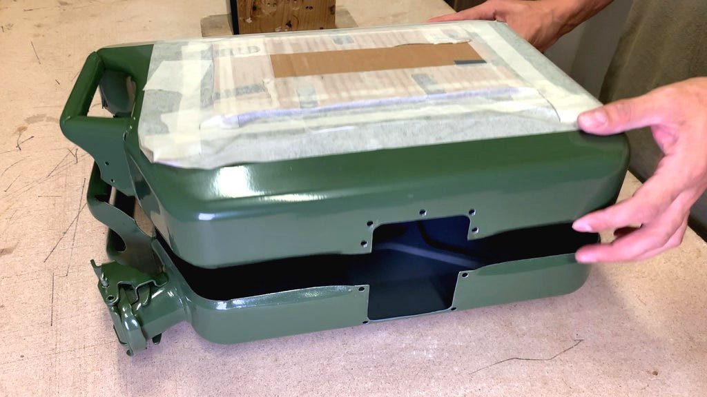 Чемодан из канистры своими руками - фото 13