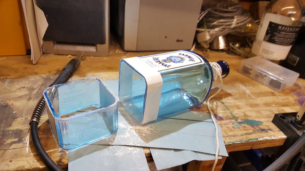 Люстра из велосипедного колеса и бутылок - фото 7