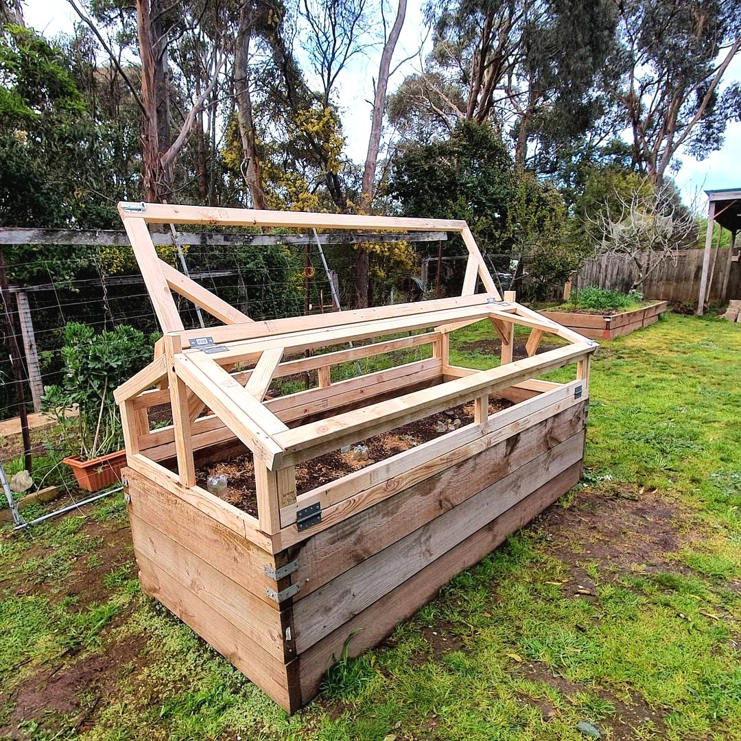 Высока грядка с защитой от улиток - фото 8