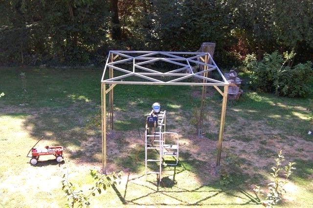 Пергола из железных профилей - фото 24