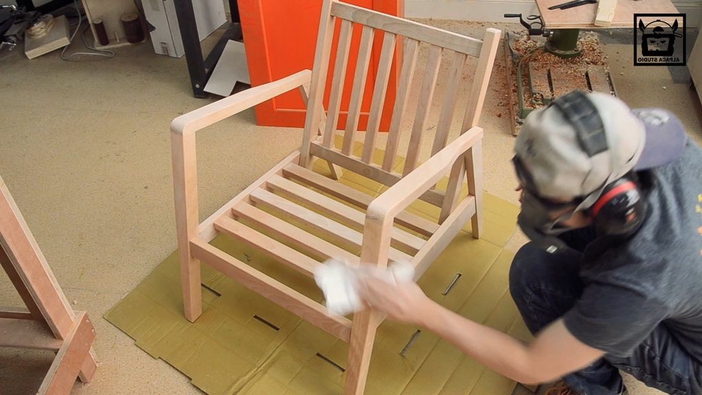 Современное кресло из дерева - фото 10