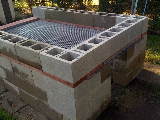 Очаг из шлакоблока для гриля - фото 4