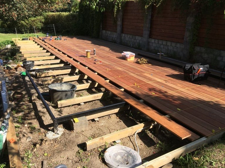 Терраса с беседкой из закаленного стекла - фото 18