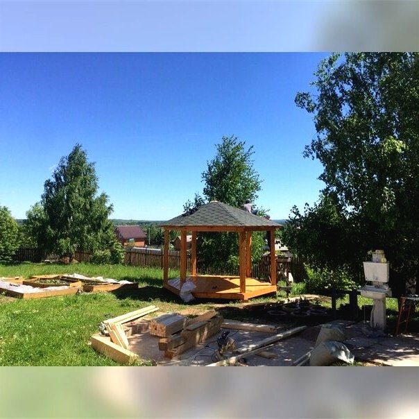 Открытая деревянная беседка для дачи - фото 7