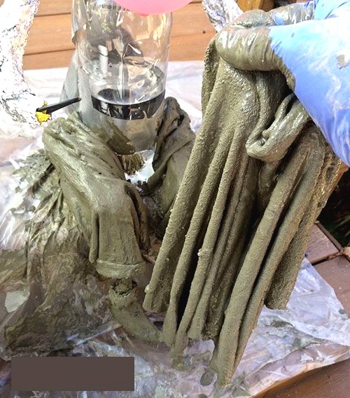 Оригинальная ведьма из бетона - фото 14