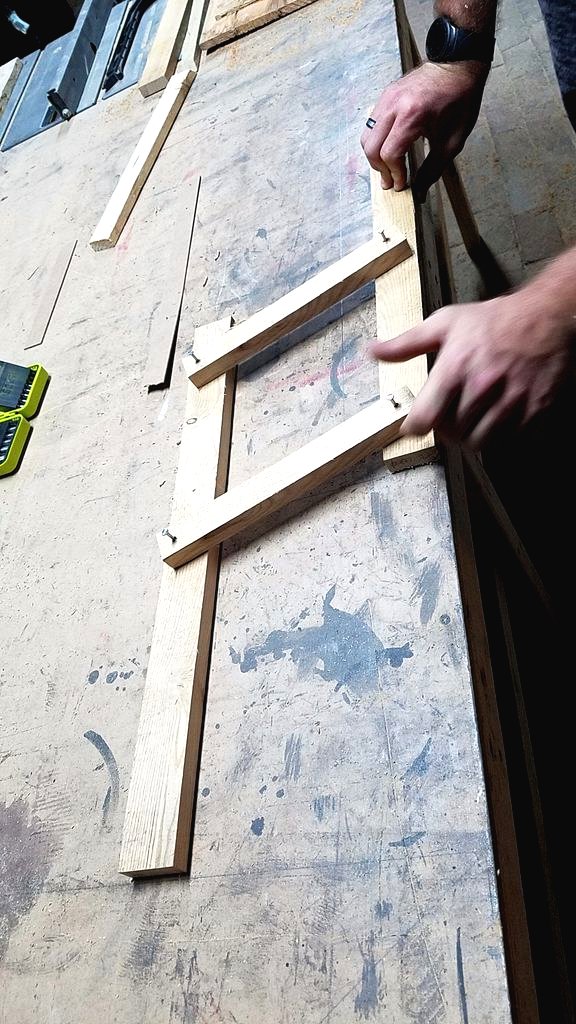 Оригинальный журнальный стол - фото 6