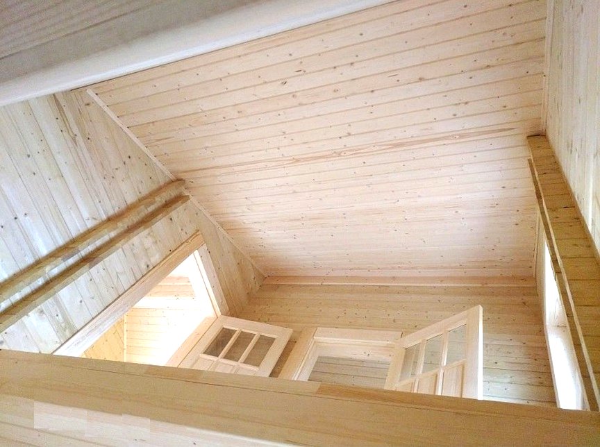 Двухэтажный дом с верандой из бруса - фото 4