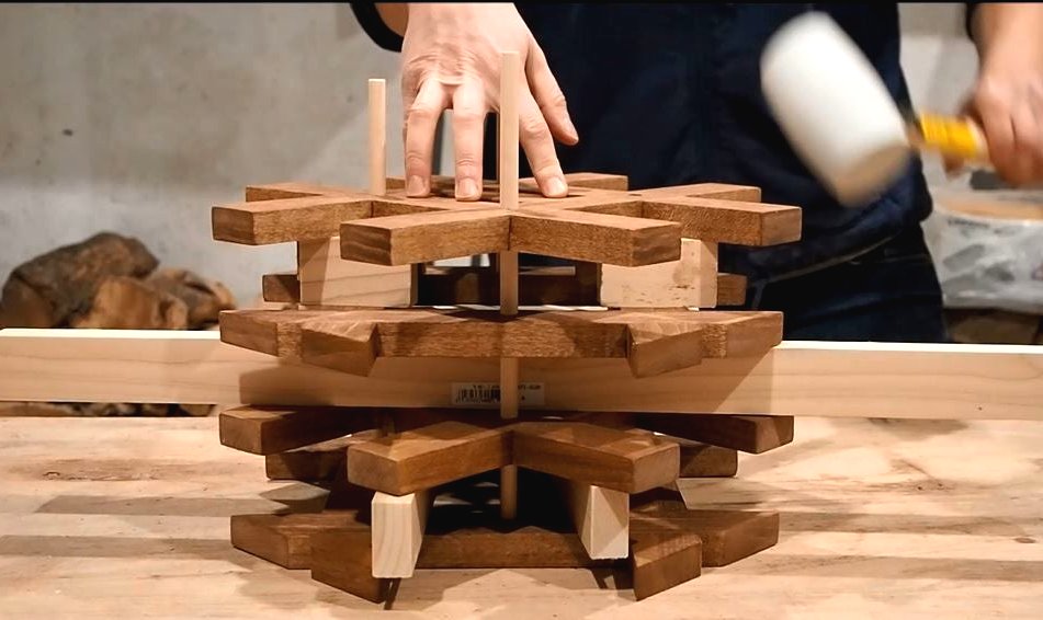 Деревянный подвесной светильник - фото 5