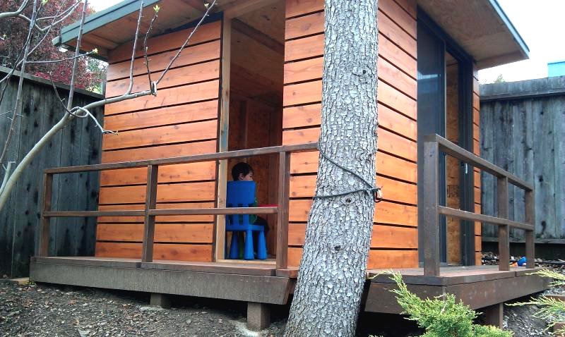 Небольшой садовый домик - фото 4