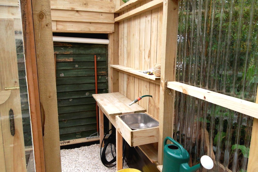 Теплица из старых окон - фото 14