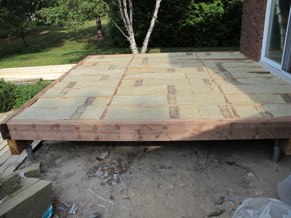 Закрытая солнечная веранда с дровяной печью - фото 6