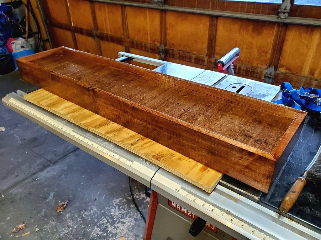 Лампа из винных бутылок - фото 14