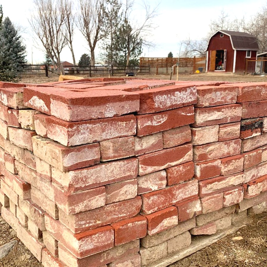 Оригинальная оранжерея из старых стекол - фото 3