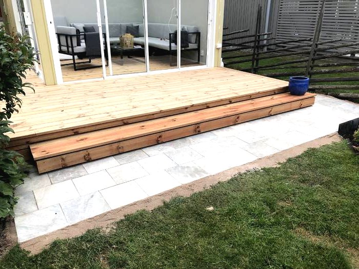 Необычная закрытая беседка - фото 9