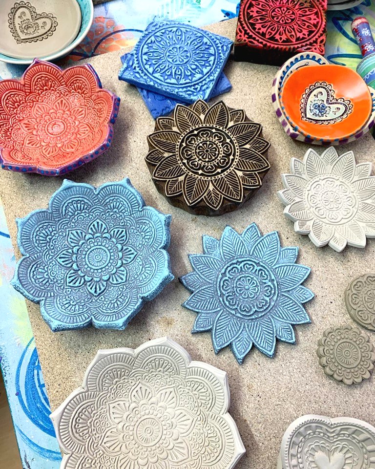 Оригинальные глиняные тарелки - фото 6