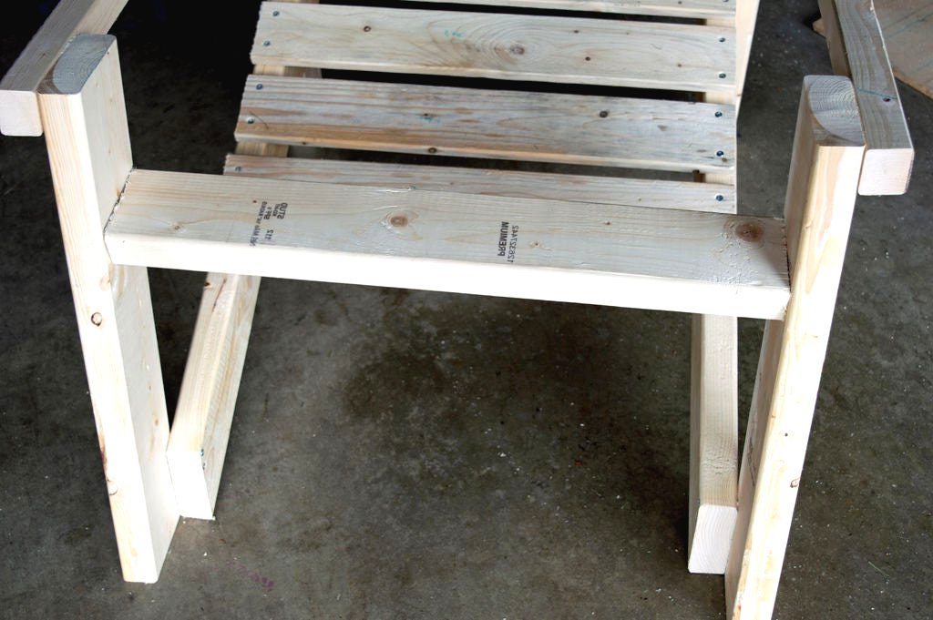 Оригинальное кресло из дерева - фото 10