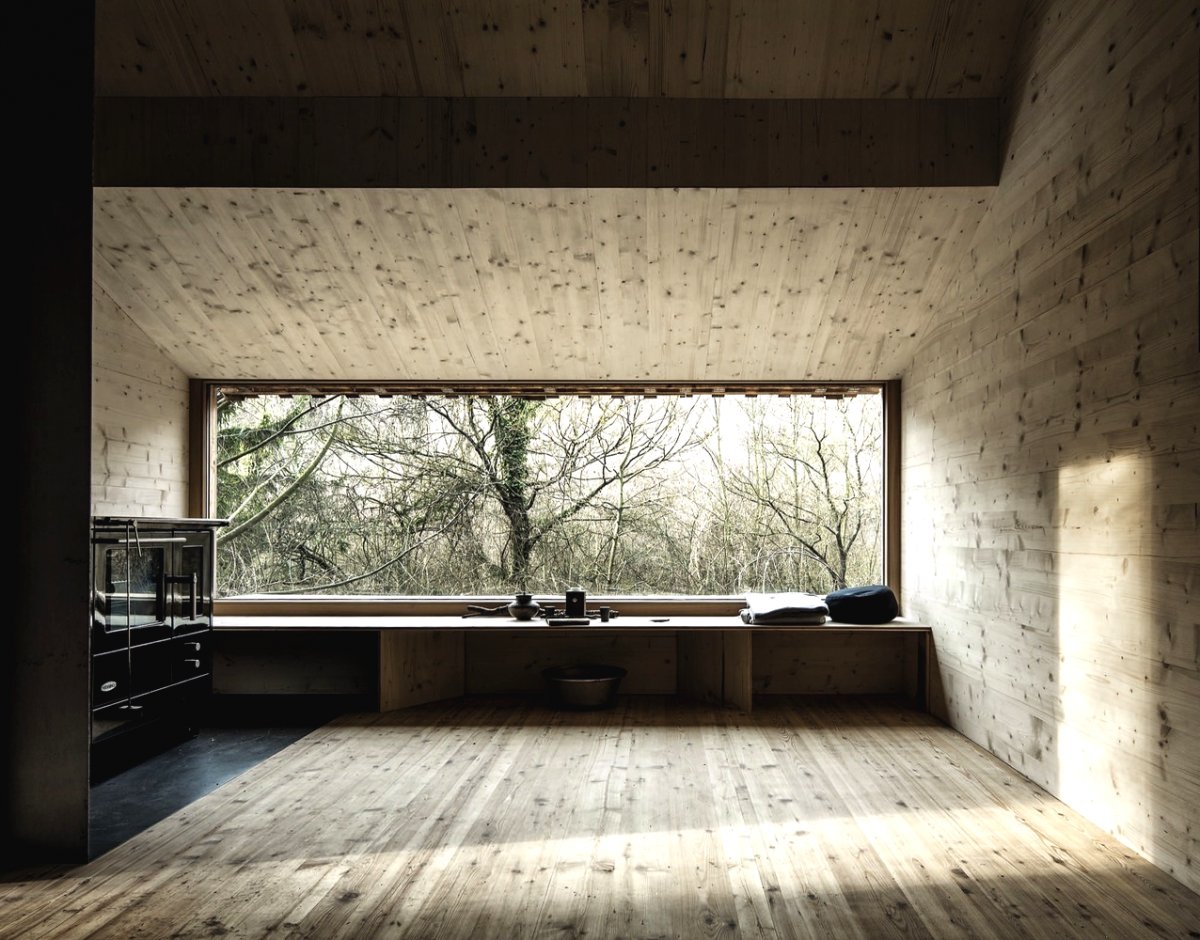 Небольшой домик в лесу - фото 2