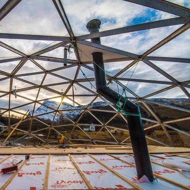 Дом под геодезическим куполом - фото 10