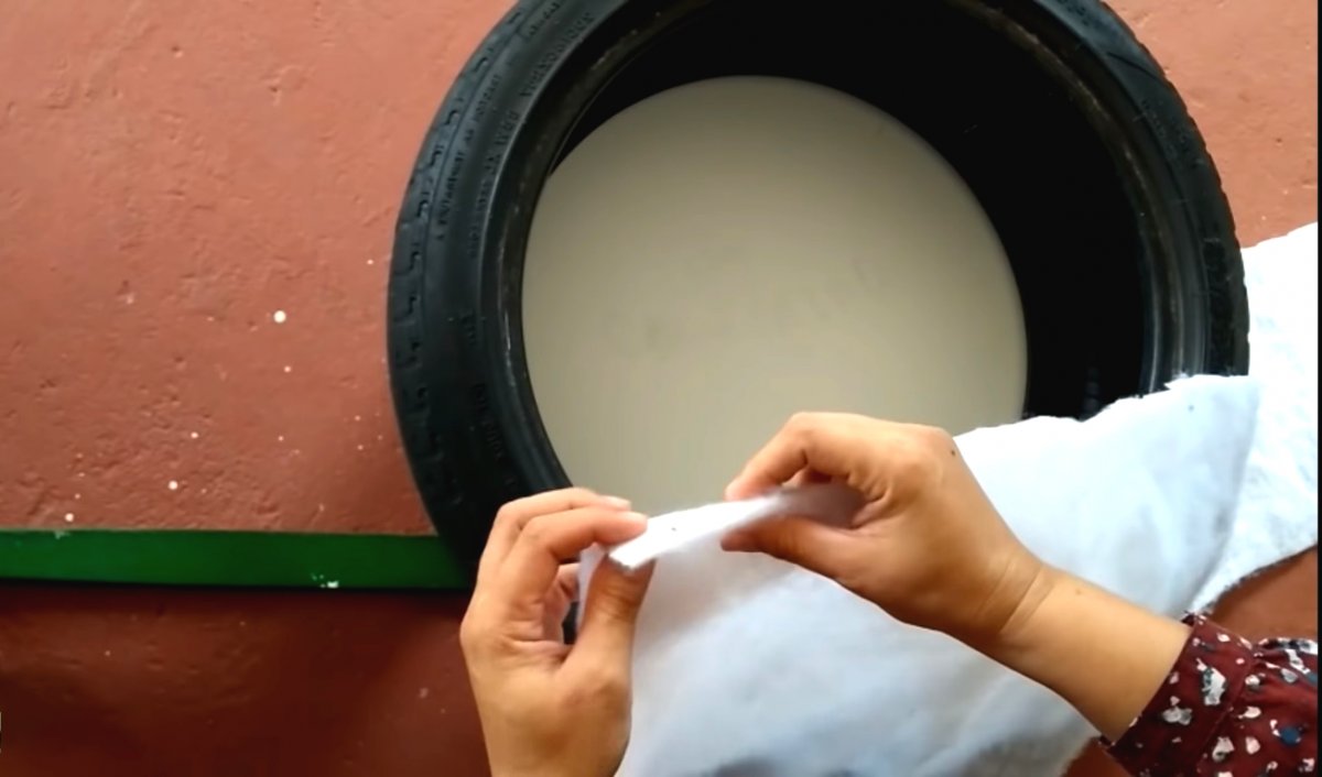 Оригинальный пуф из автопокрышки - фото 3