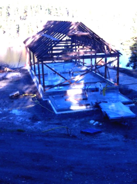 Необычный дом с видом на озеро - фото 9