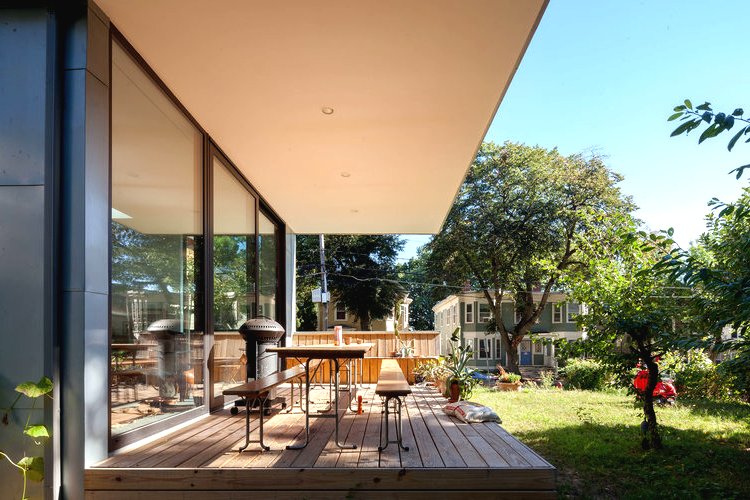 Оригинальный двухэтажный дом - фото 4