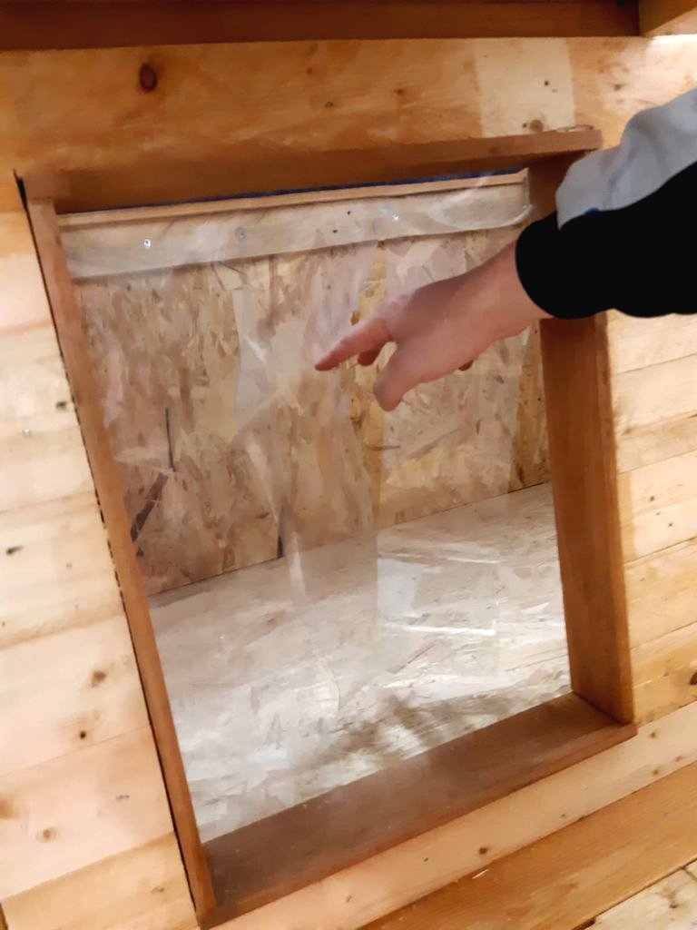 Будка из дерева - фото 15