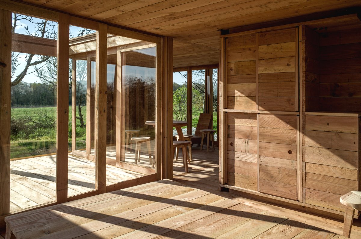 Маленький домик из дерева - фото 7