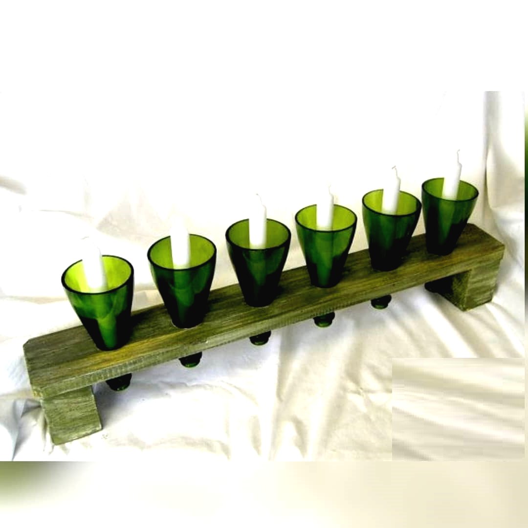 Что можно сделать из стеклянных бутылок своими руками - фото 17