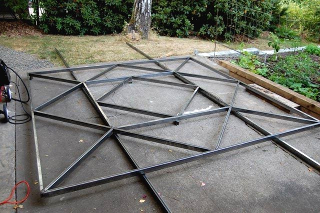 Пергола из железных профилей - фото 7