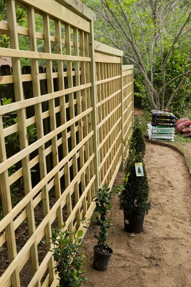 Оригинальный забор из шпалер - фото 8