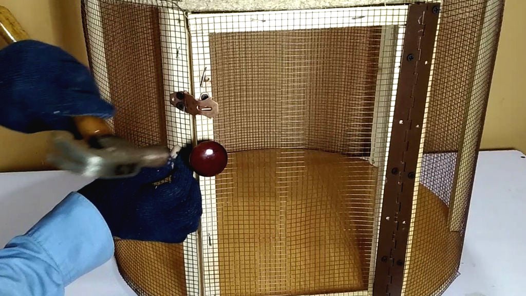 Деревянная клетка из старого стола - фото 17