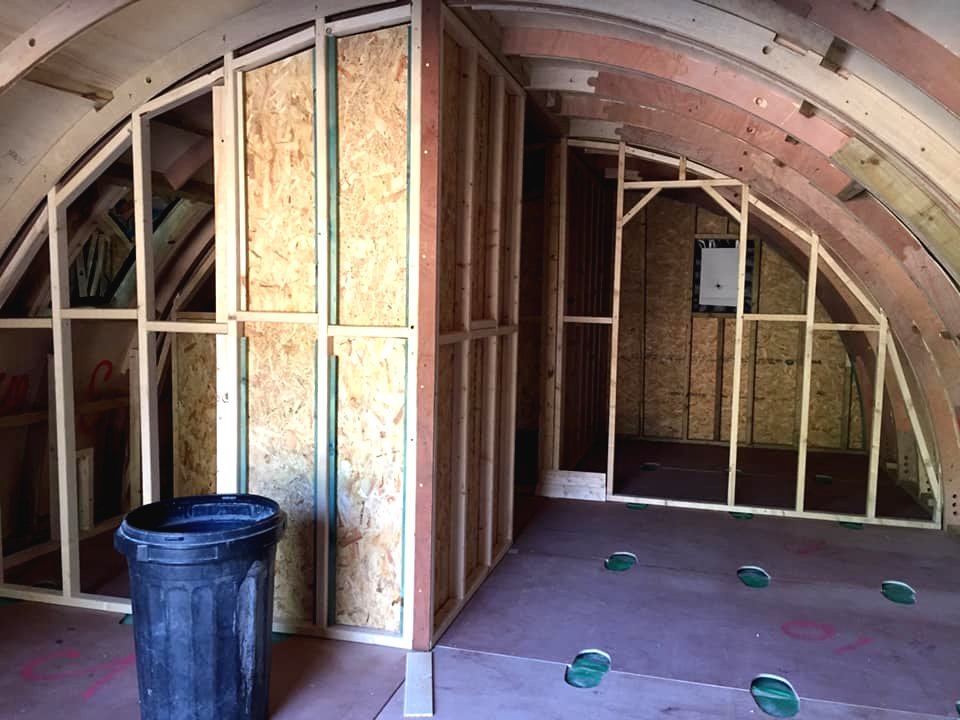 Деревянный дом полукруглой формы - фото 4