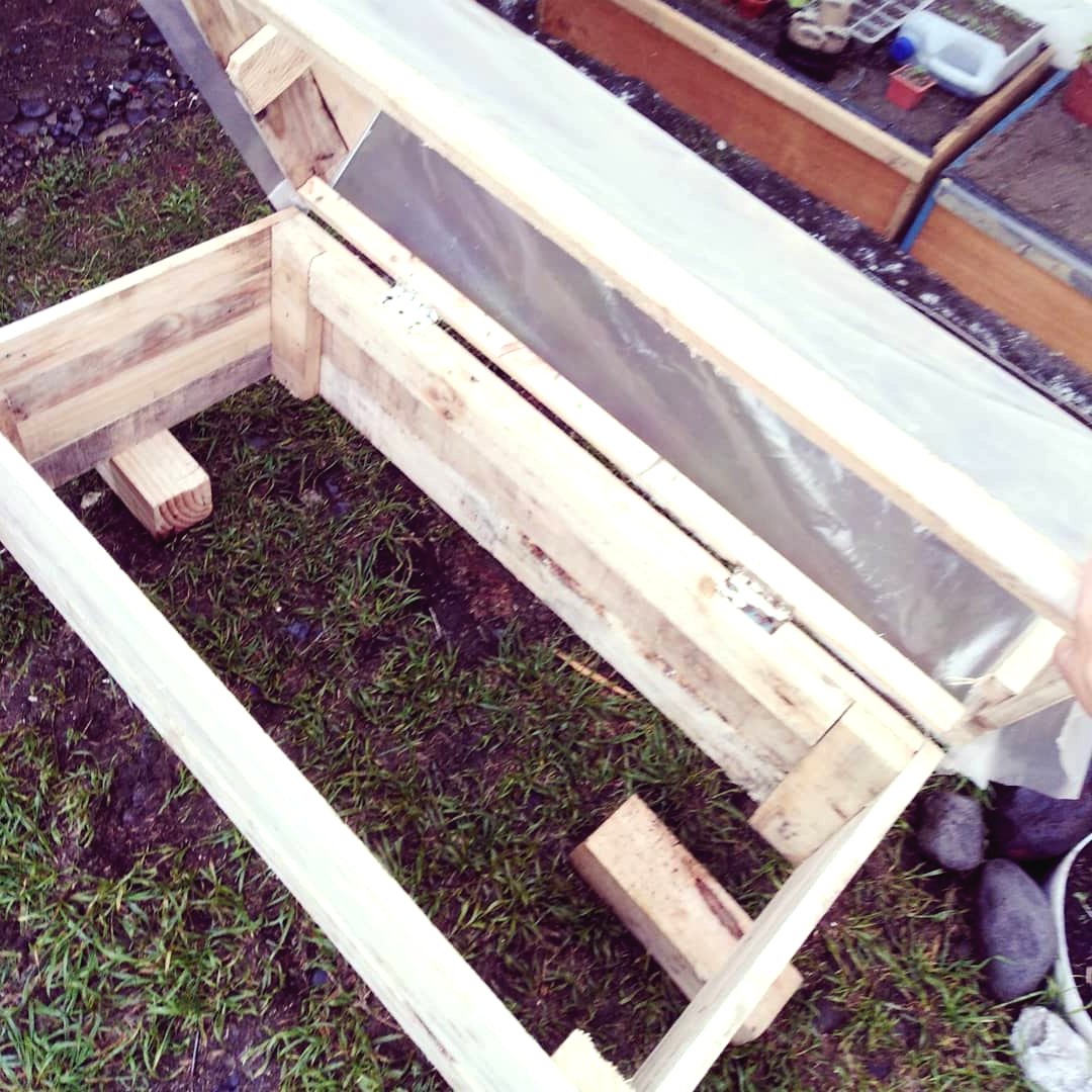 Мини парник из поддона - фото 3