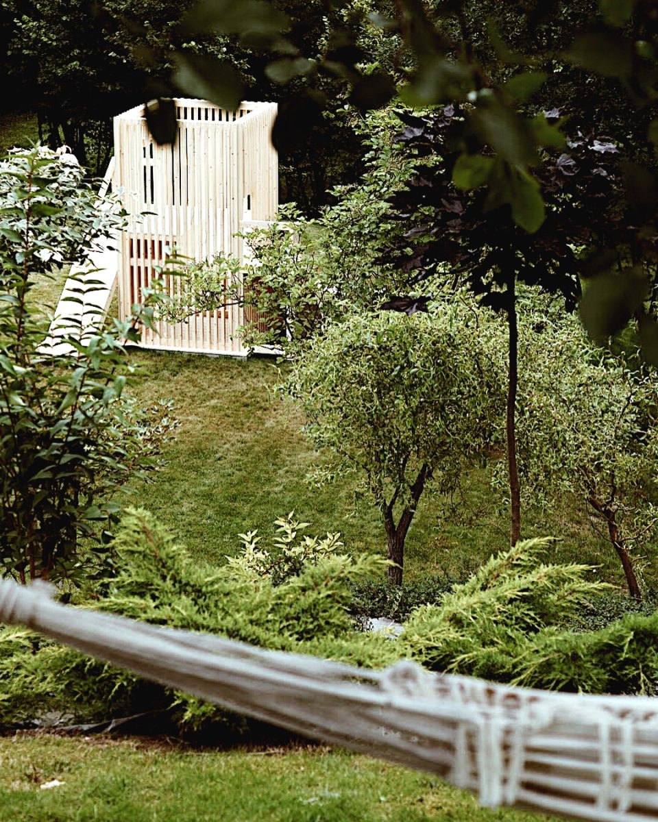 Детский домик с горкой из дерева - фото 6