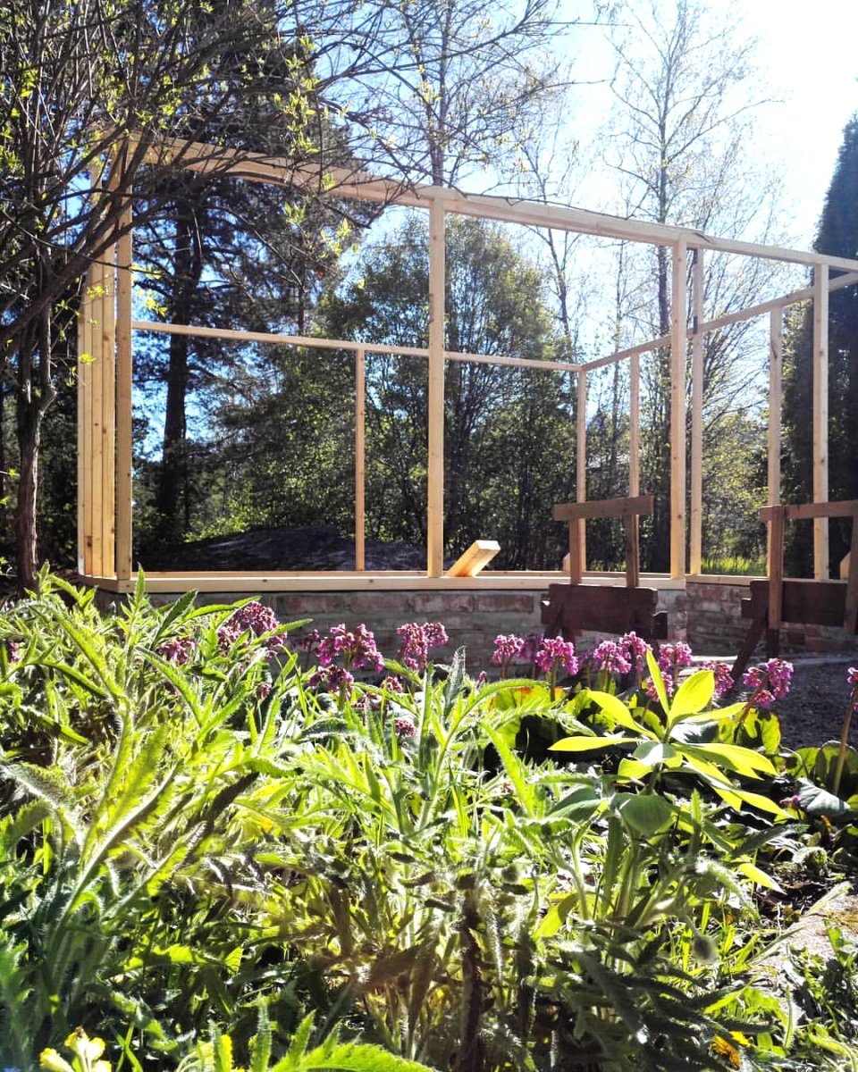 Пленочная теплица на деревянном каркасе - фото 2